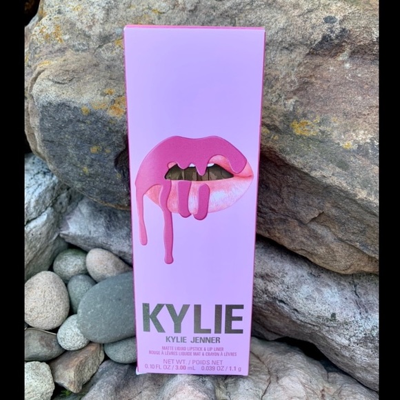 Kylie Lip Kit- 808 KYLIE-Matte